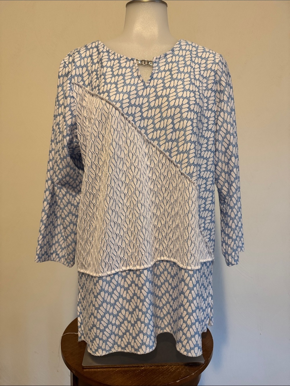 Alfred Dunner Blue and White Patterned Layered Blouse Size 14